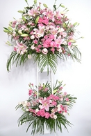 スタンド花 二段１色指定 ２万円コース(ピンク系）